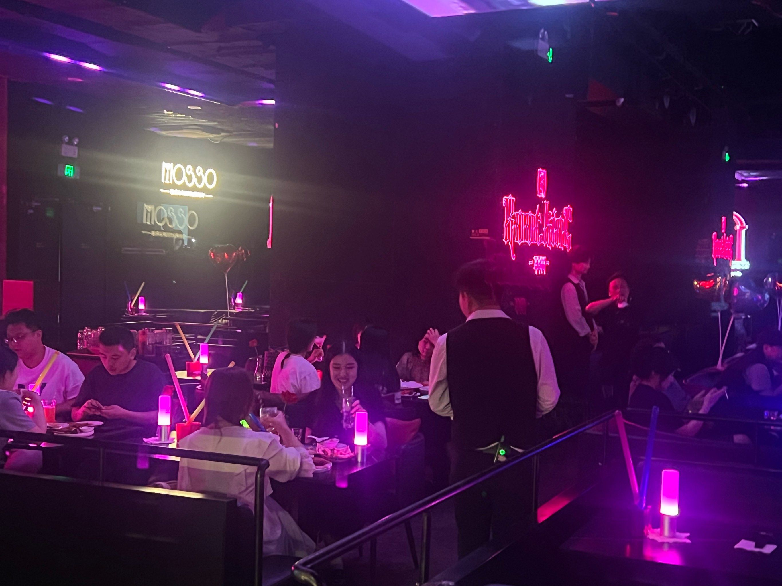 探讨廊坊商务ktv消费指南-固安县ktv预订